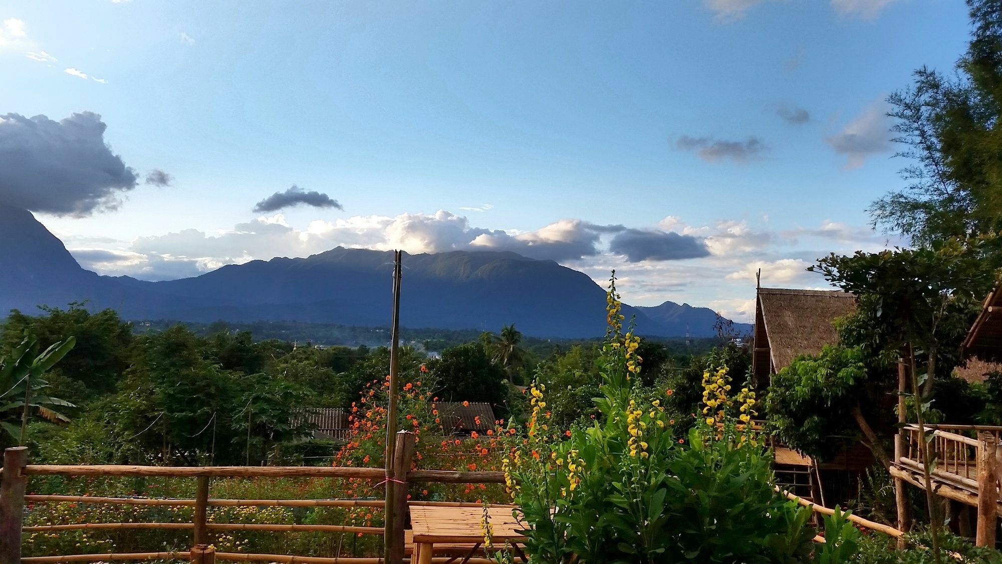 Baan Aingdoi Homestay, Chiang Dao Exterior foto